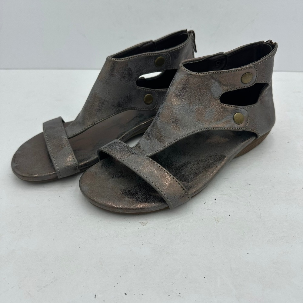 Corkys Amelia Metallic Bronze Gladiator Sandals‎ Women Sz 6 Distressed Ankle Zip